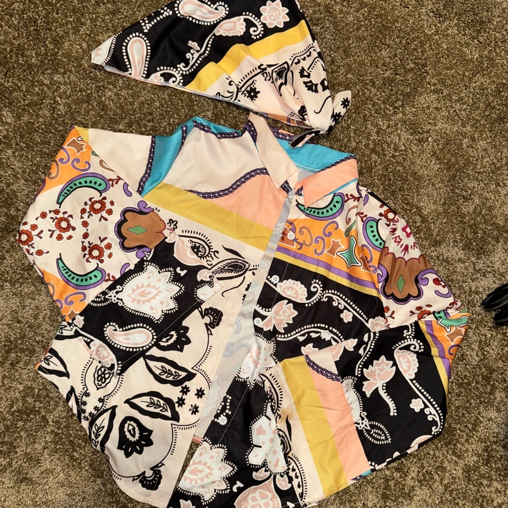 2 piece short set with scarf